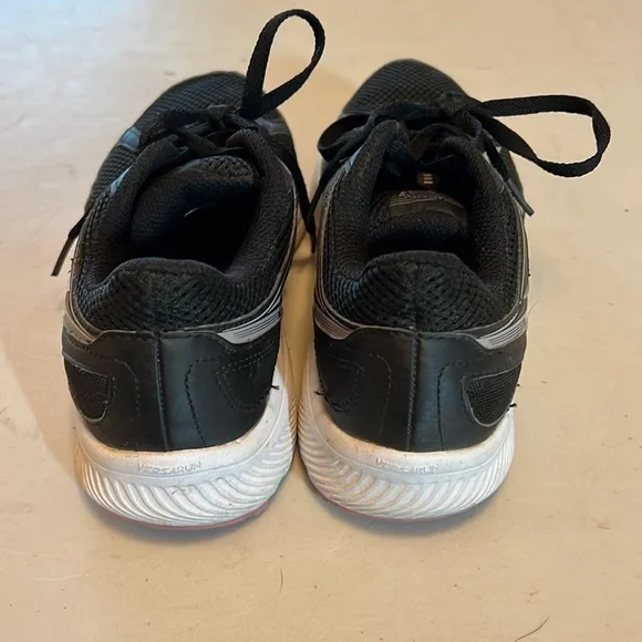 Saucony Running Shoes - Picture 4 of 6
